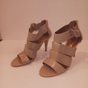 Women's Victor Alfaro Sabina Tan/Beige Shoes- Size 9